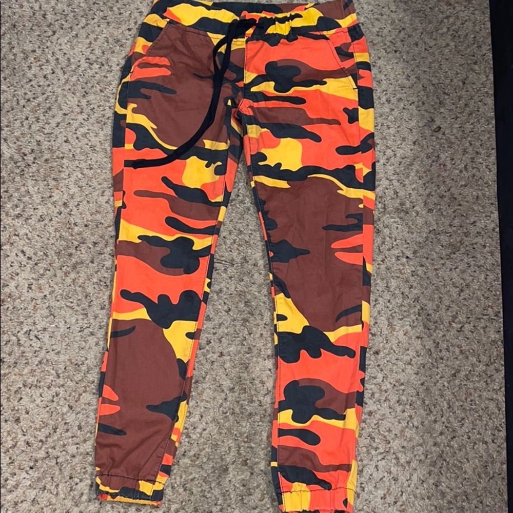 ORANGE CAMO PANTS